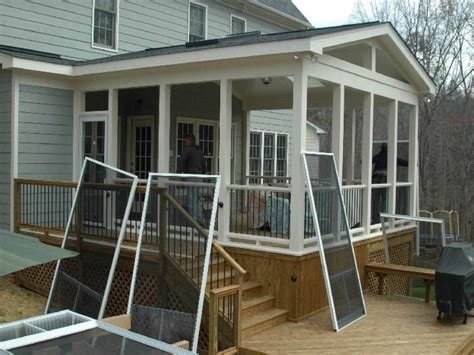 Once your porch has been covered, it is time to furnish it. screened in porch ideas:adorable screen porch plans do it yourself | Porches de casas, Patio ...