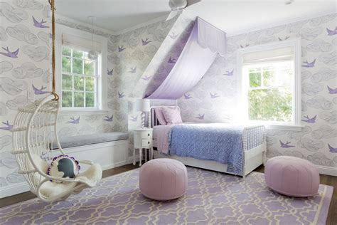 No wonder why a canopy bed is an all time favorite of little girls for their bedroom. 21 Great Ideas for a Canopy Bed in a Girl's Room