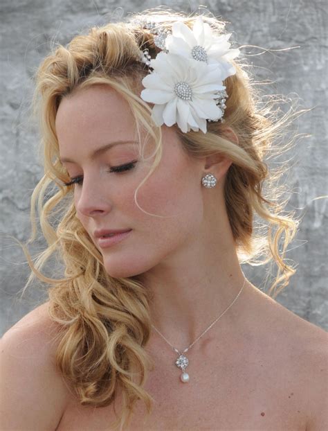Side Ponytail Wedding Hairstyle With Flowered Headband05 Side Ponytail