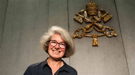 Nathalie Becquart La Primera Mujer Que Votará En Un Sínodo De Obispos