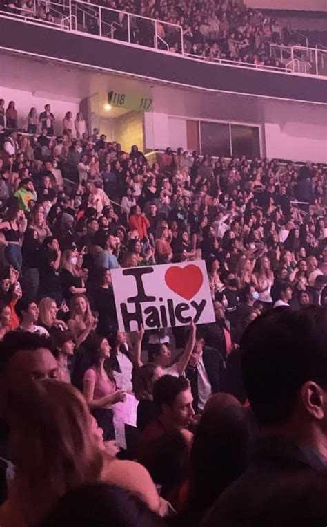 Pin By Girlyork On Hails In Hailey Bieber Hailey Concert