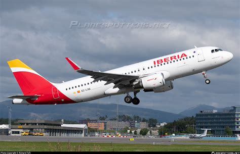 Ec Lxq Iberia Airbus A320 216wl Photo By Richard Toft Id 1235581