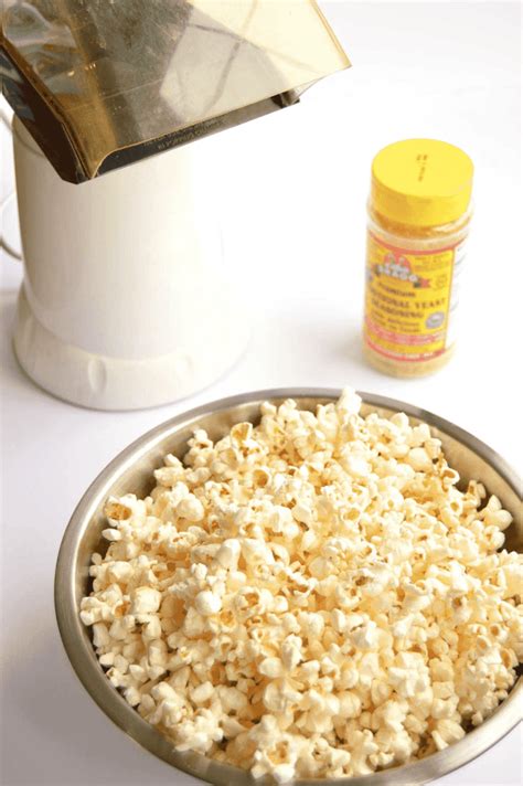Air Popped Popcorn With Nooch Afitcado