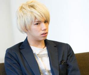 Последние твиты от 森内寛樹 official (@hiro_m_staff). ワンオクのtaka(森内貴寛)の兄弟で三男のHIROのバンドは？次男も ...