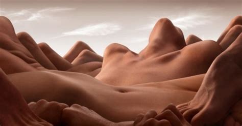 Naked Geology Los Paisajes Surrealistas De Carl Warner Creados A
