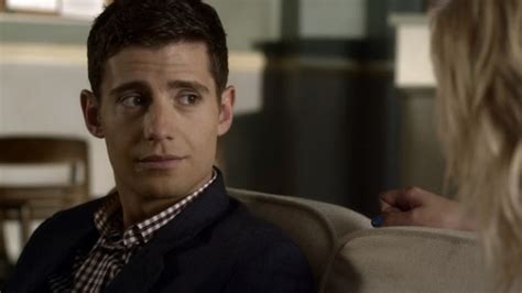 Is Wren Charles Dilaurentis On Pretty Little Liars Theories Make Doctor Kingston Very Suspicious