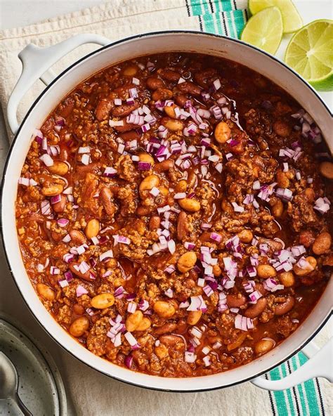 From brooklynfarmgirl.com spice up this simple ground beef chili with hot ground cayenne pepper, extra chili powder, chopped jalapeno peppers, or mild chilis, cilantro, or other favorite ingredients. The Problem with The Pioneer Woman's Chili Recipe | Chili ...