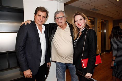 Glória menezes tem boa recuperação. Tarcísio Meira recebe o carinho de amigos em dia de peça ...