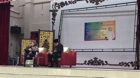 Untuk mempertahankan kasih sayang antar suami isteri sampai akhir hayat berikut ini adalah. Doa Pengikat Kasih Sayang - Ustazah Norhafizah Musa - YouTube