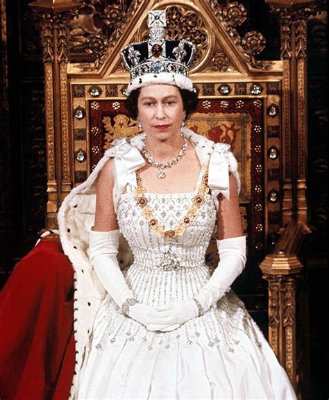 Happy 92nd Birthday Queen Elizabeth See Photos Of Britains Longest