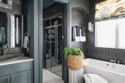 Pictures Of The Hgtv Smart Home 2019 Master Bathroom Hgtv Smart Home
