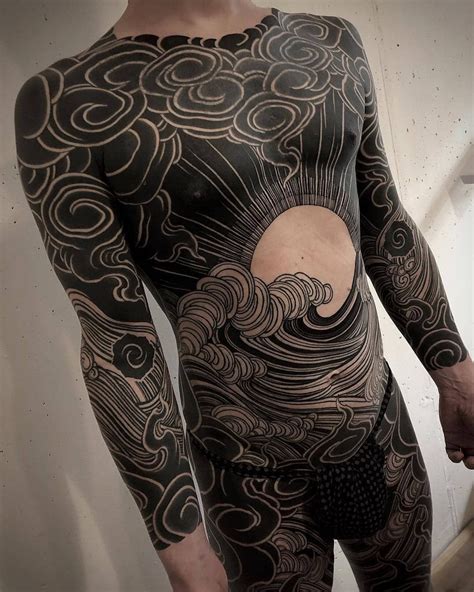 Eso Es Blackwork Body Suit Tattoo Blackwork Tattoo Black Ink Tattoos