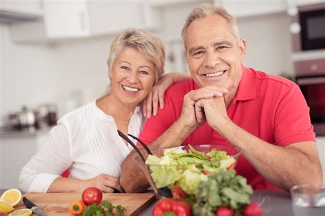 7 Senior Nutrition Tips To Help You Age Gracefully