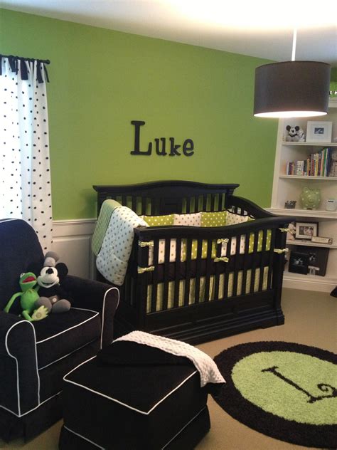 Follow these tips for designing a nursery that's modern and inviting for your little one. Black/White/Green nursery for my little boy!! | Green nursery boy, Green baby room, Baby boy ...
