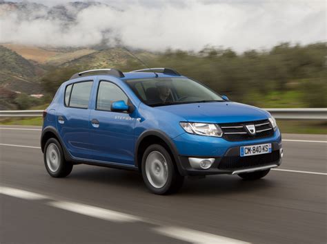 Skonfiguruj lub umów się na jazdę próbną. DACIA Sandero Stepway 2 specs & photos - 2012, 2013, 2014 ...
