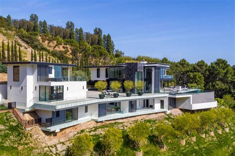 Sleek And Sophisticated Hollywood Hills Home 2018 Hgtvs Ultimate