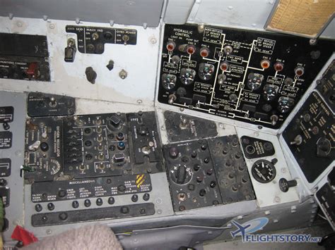 Cockpit Photos Inside B 52 Stratofortress Aviation Blog