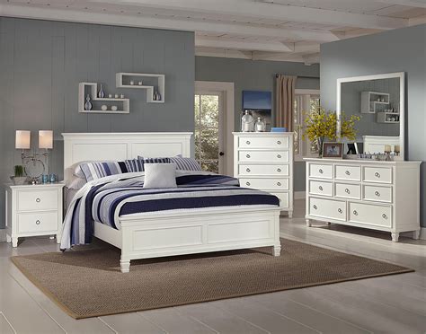 High quality design furniture to your home that is practical as well as affordable. Tamarack King Bedroom Group by New Classic | Bedroom sets ...