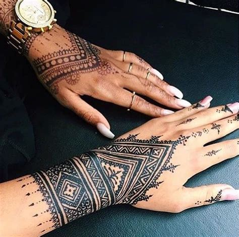 For that reason, it's essential to choose an experienced henna artist to apply these for those who are young at heart and have a playful personality, animals, cartoon characters, and food are popular cute tattoo choices. Hand tattoo | Henna tattoo designs, Cute henna designs ...