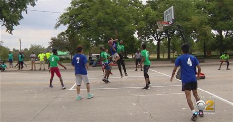 Hundreds Of Young Athletes Take Park In Hoops In The Hood Cbs Chicago