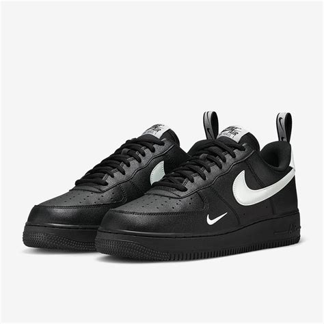 Nike Sportswear Air Force 1 07 Lv8 Ut Blackmetallic Silver