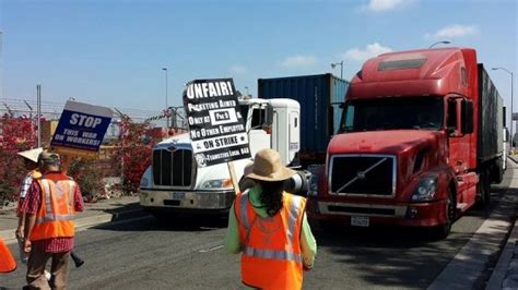 Port Truck Drivers In Long Beach Los Angeles Continue Strike With
