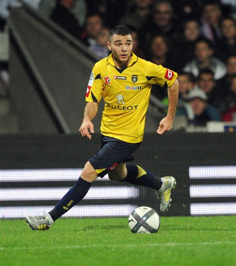 Sochaux a beau se montrer ferme sur le dossier marvin martin, le joueur scrute avec attention les différentes propositions qui s'offrent à. Sochaux: Marvin Martin au Borussia Dortmund contre 10 ...
