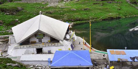 Complete Travel Guide For Uttarakhand Tourism Hellovisit