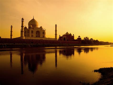 Everything You Need To Know About Visiting The Taj Mahal Corinthian