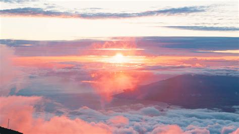 Download Wallpaper 3840x2160 Clouds Sky Dawn Aerial View Sunlight