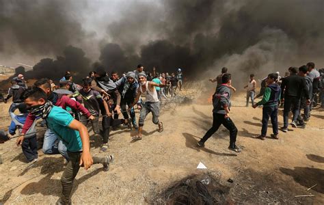 One Dead Amid Violence In 3rd Week Of Protests At Gaza Israel Fence The New York Times