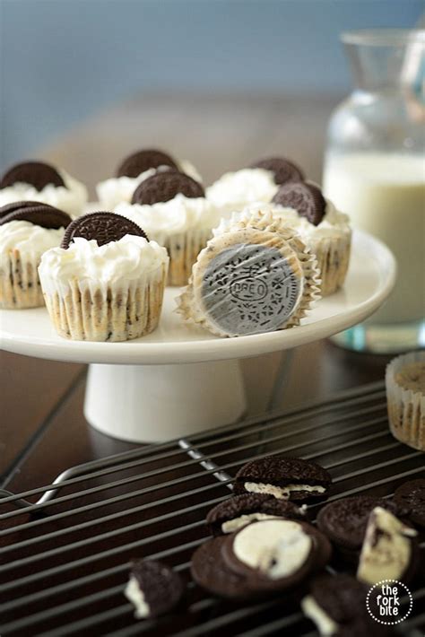 Two of the greatest desserts collide for a treat nobody can resist: Easy Oreo Cheesecake Cupcakes Recipe