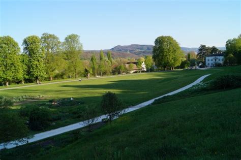 There is also an english style garden that is delightful and conveys a quiet and peaceful atmosphere. Merian Gärten - Bild von Merian Garten, Basel - Tripadvisor