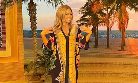 Kelly Ripa Rewears Her Favorite Tropical Caftan For Return To Live Hello