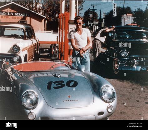 James Dean And His Porsche Spyder 1955 Stock Photo Alamy