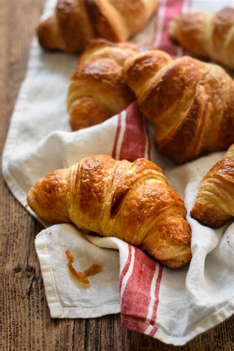 Pronunciation of croissant with 4 audio pronunciations, 5 synonyms, 1 meaning, 15 translations, 16 sentences and more for croissant. Two Day Classic French Croissants | Recipe | French ...