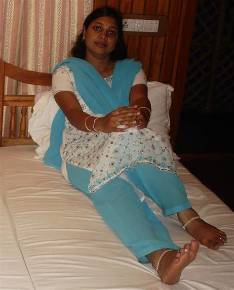 Andhra Aunty Feet