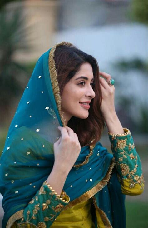 Pin By Maya Khaani On Pakistani Actors Pakistani Dress Design Designer Dresses Indian Fashion
