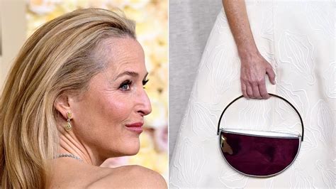 Gillian Anderson Praised By Fans For Wearing Genius Vagina Dress To Golden Globes Mirror Online