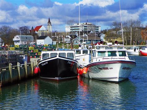 A Fine Day In Glace Bay Harbourcape Breton Caperphotoscom