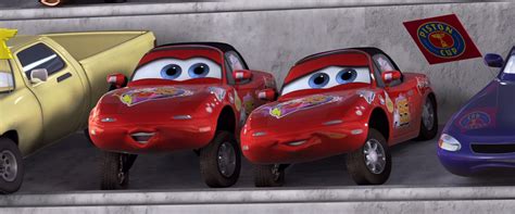 Stream tracks and playlists from disparition on your desktop or mobile device. Mia et Tia, personnages dans "Cars". | Disney-Planet