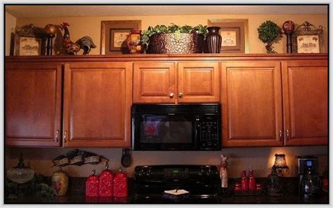 View this charming antique kitchen. decor above kitchen cabinets | | Cocina decor | Pinterest ...