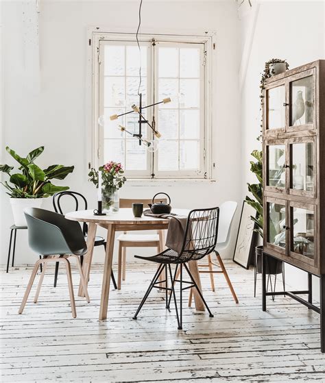 How Mixing Furniture Styles Living Room Works in 2020 | Home decor