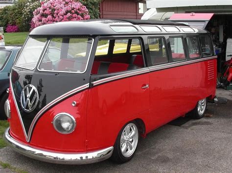The volkswagen beetle is one of the most iconic cars in automotive history. 1961 VW Bus 23 window deluxe | Vw samba bus, Volkswagen ...