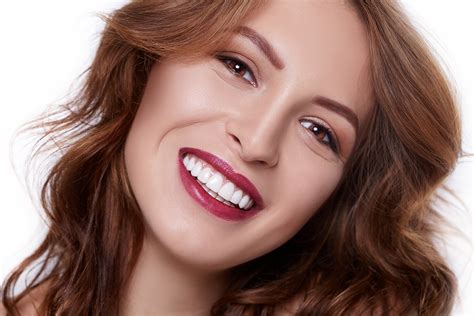 Options For Cosmetic Dentistry For A Bright White Smile