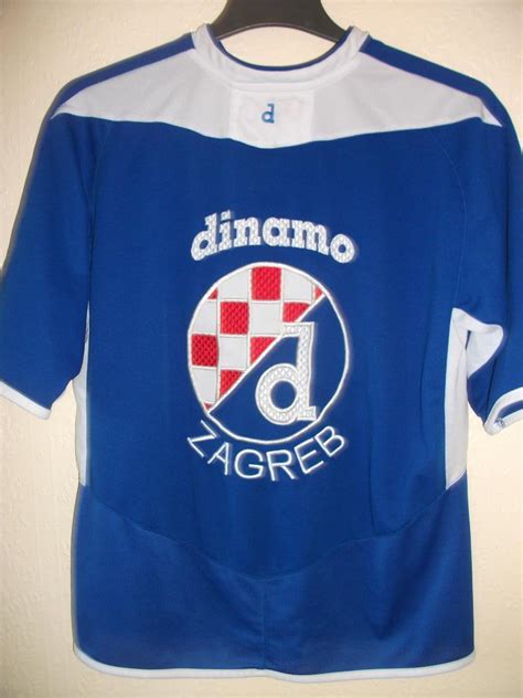 No matter if you look at them as the club that were founded in 1945 as fd dinamo, or, as they claim, as the direct heir of hšk građanski, . Dinamo Zagreb Training/Leisure football shirt 2006. Added ...