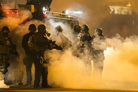 National Guard Troops In Ferguson Fail To Quell Disorder The New York