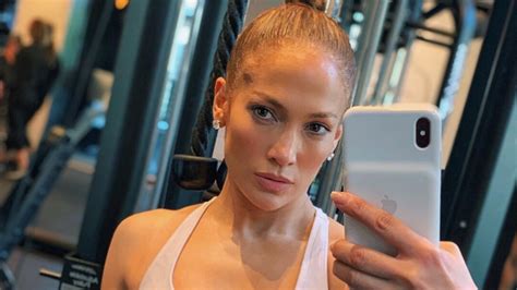 Jennifer lopez without makeup now pictures are viral and trending for a reason. Jennifer Lopez Just Shared A Rare No-Makeup Photo, And I'm ...