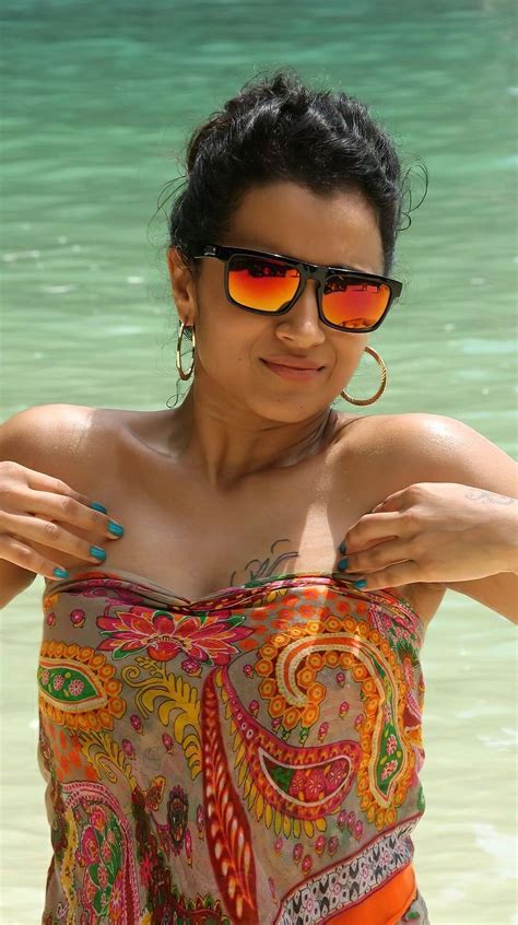 Trisha Krishnan Telugu Actress T Tamil Actress Beauty Beach Hd