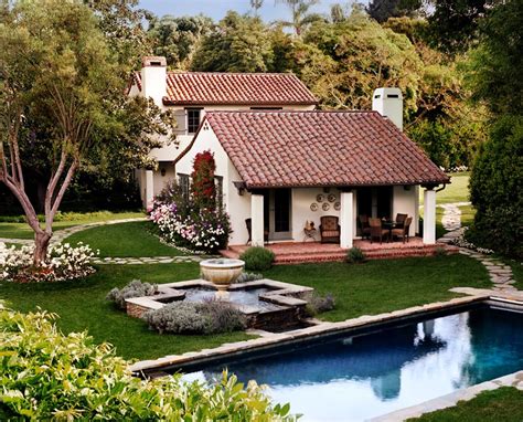 See More Of Thomas Callaway Associates S Spanish Colonial Compound On 1stdibs Spanish Style